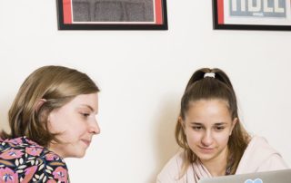 Al Centro associazione Torino sostegno studio Al Centro studiare insieme lezioni